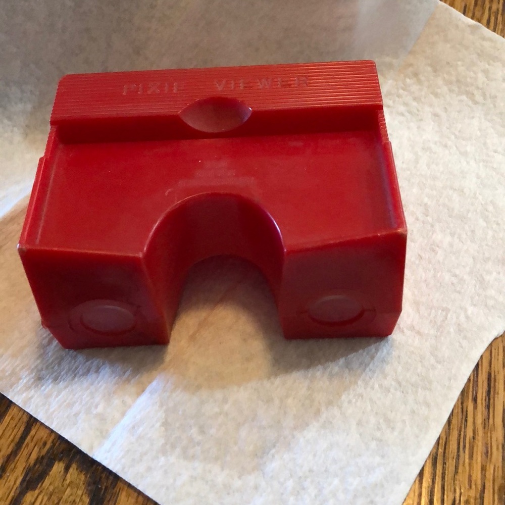 1960’s Pixie Viewer w/ (2) view slides